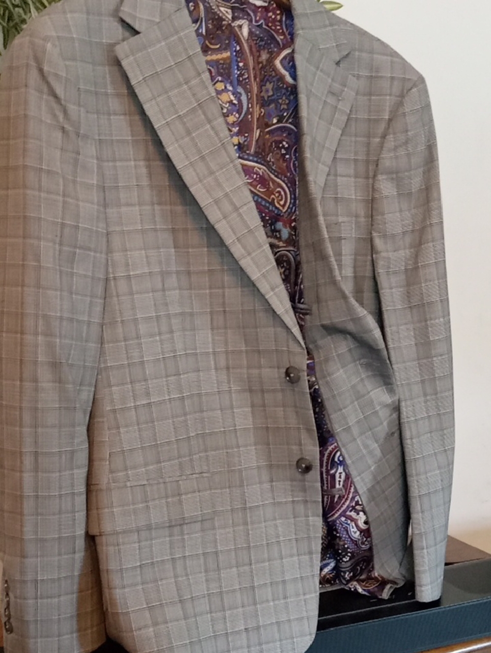 TALLIA Light Gray Plaid Sport Coat